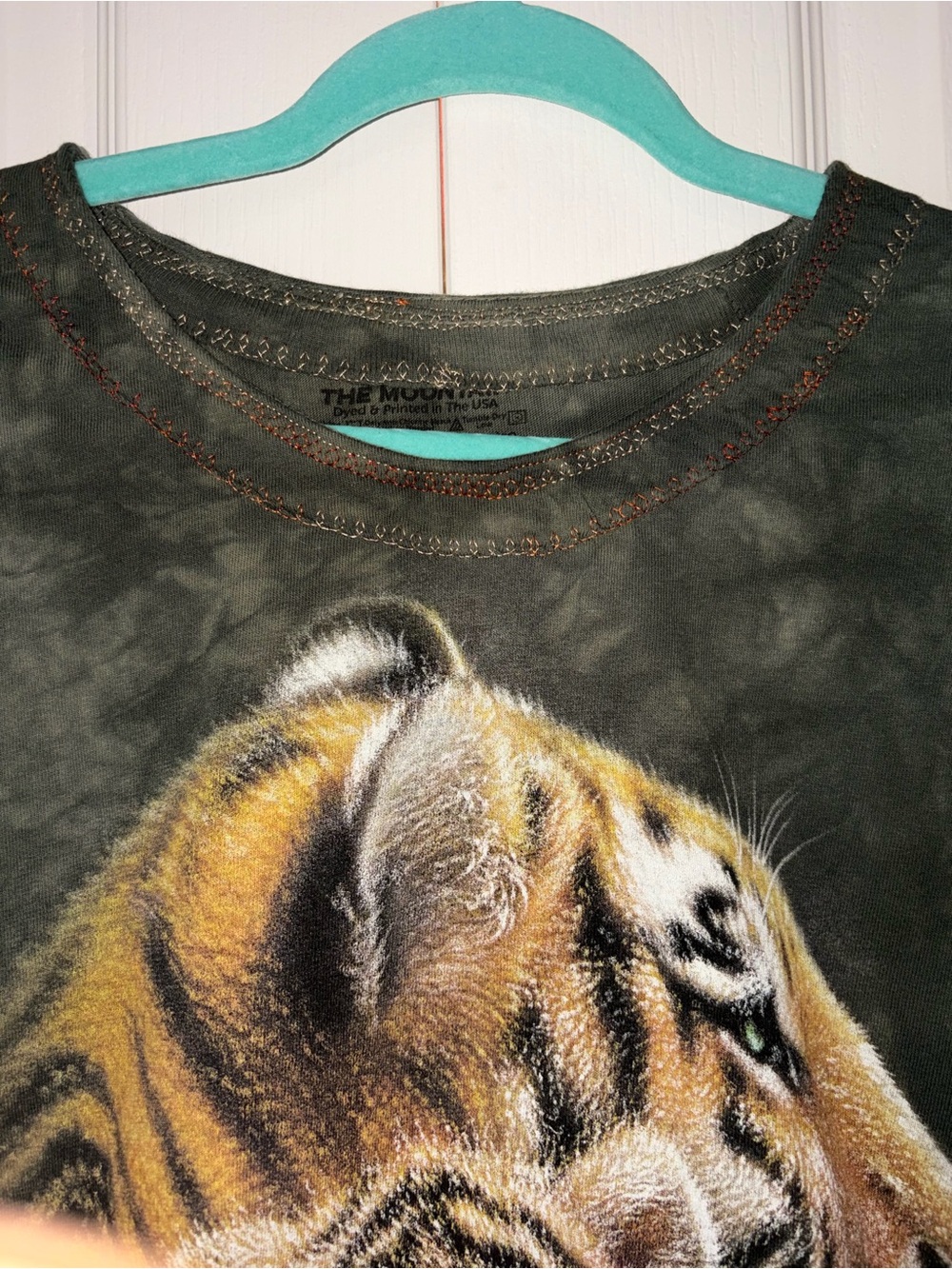THE MOUNTAIN CHERISHED TIGER & CUB TIE DYE TEE - Picture 3 of 6
